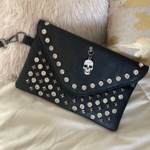Black Clutch